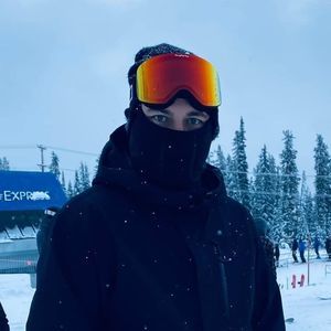 Meet your Posher, Nicholas